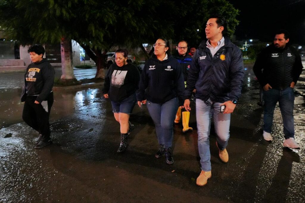 Supervisa Felifer Macías atención por lluvias en Villas de Santiago