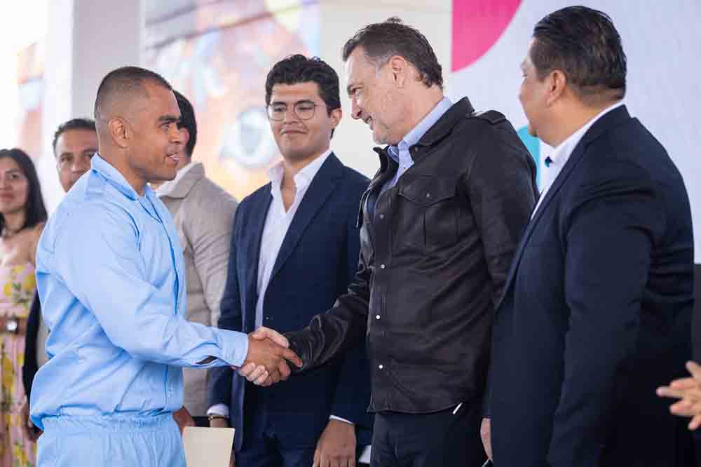 Querétaro reconoce a 63 internos por reinserción social