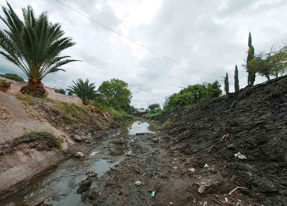 Realizan desazolve en La Venta para prevenir inundaciones