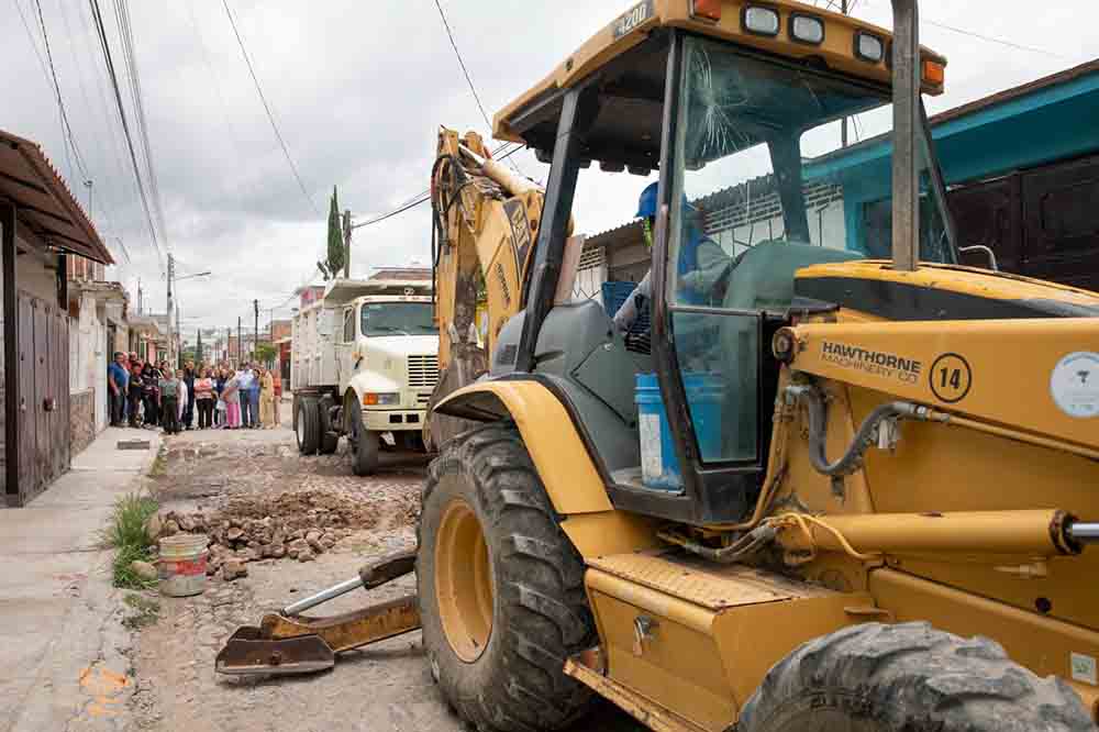 Colonia Indeco rehabilita calle 12 con 3.4 mdp