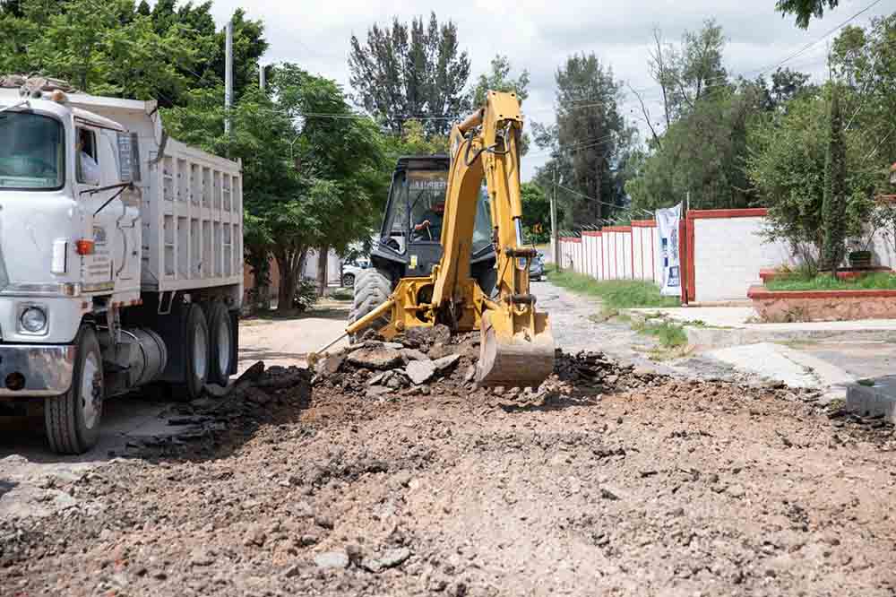 Arranca rehabilitación de calle Hacienda de Torrecillas en La Llave