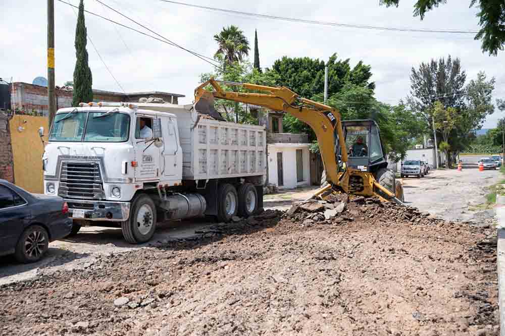 Arranca rehabilitación de calle Hacienda de Torrecillas en La Llave
