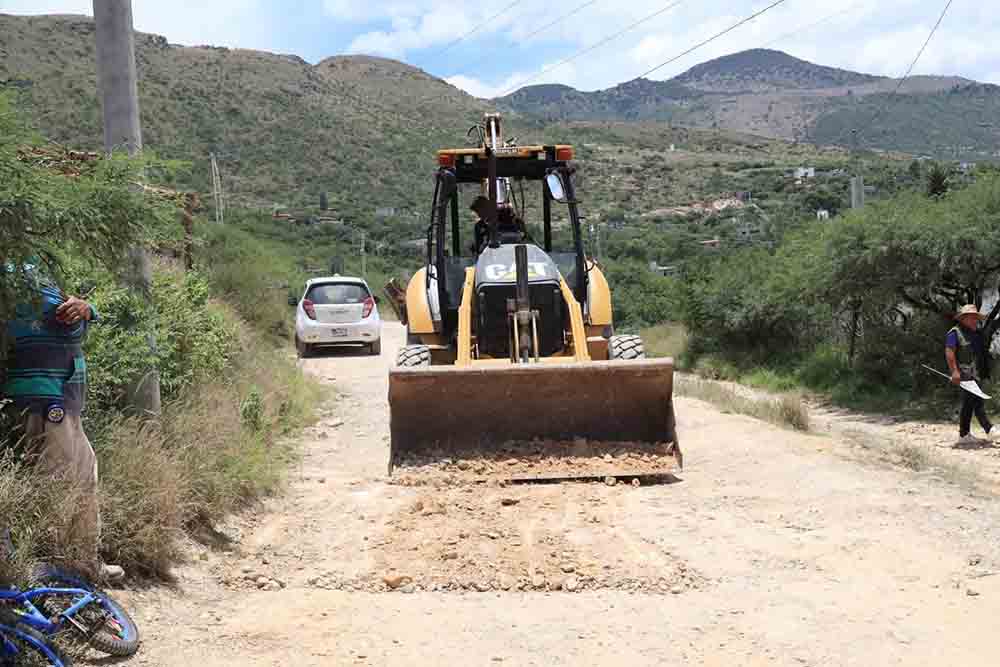 Inicia pavimentación con mortero en Sabino de San Ambrosio