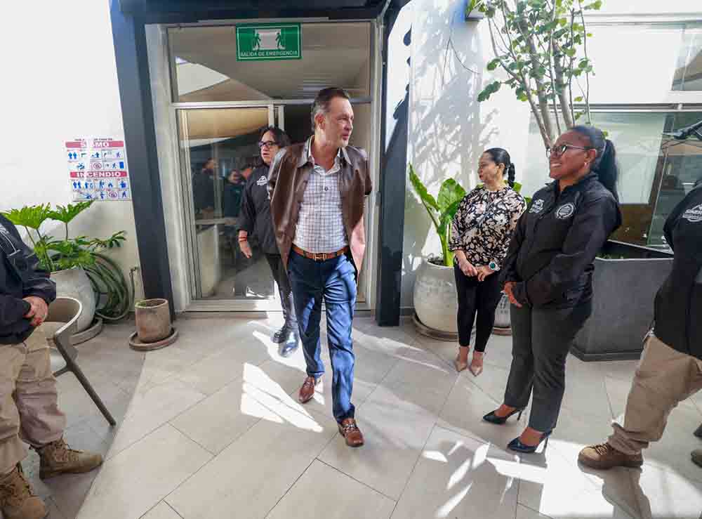 Como parte del diálogo permanente con la Fiscalía General del Estado, el gobernador, Mauricio Kuri González, sostuvo un encuentro con elementos de la Policía de Investigación del Delito (PID), que participan en la estrategía interinstitucional y procuración de justicia Sinergia, en reconocimiento a la labor que desempeñan diariamente.