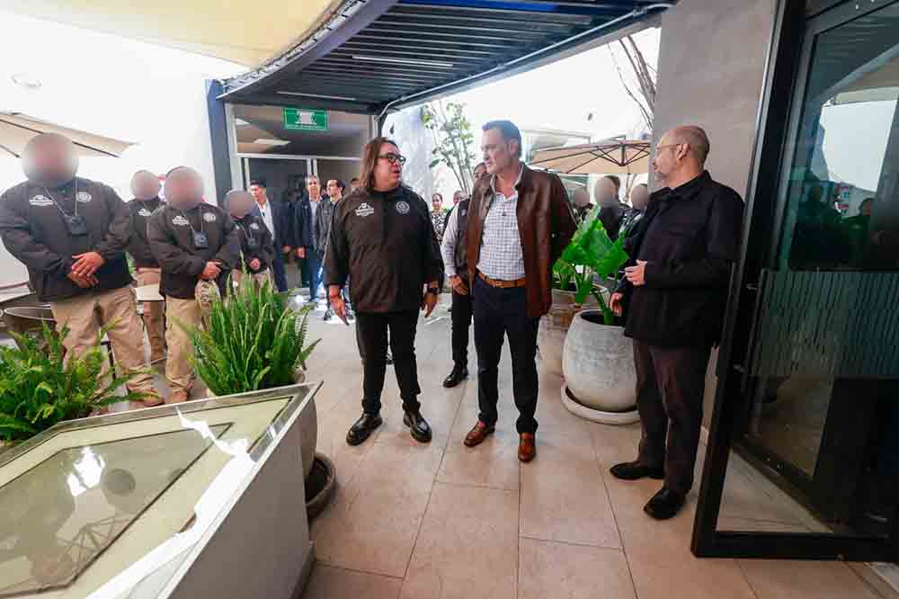Como parte del diálogo permanente con la Fiscalía General del Estado, el gobernador, Mauricio Kuri González, sostuvo un encuentro con elementos de la Policía de Investigación del Delito (PID), que participan en la estrategía interinstitucional y procuración de justicia Sinergia, en reconocimiento a la labor que desempeñan diariamente.