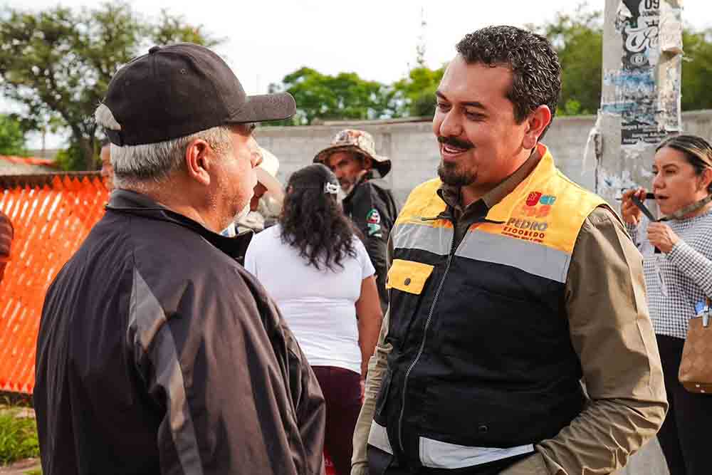 Ajuchitlancito recibe obras de agua, banquetas y acceso