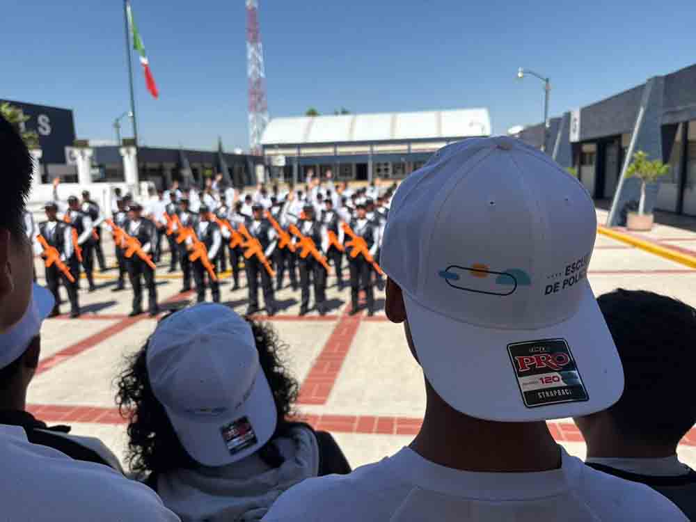 CECAFIS acerca formación policial a 4,122 personas