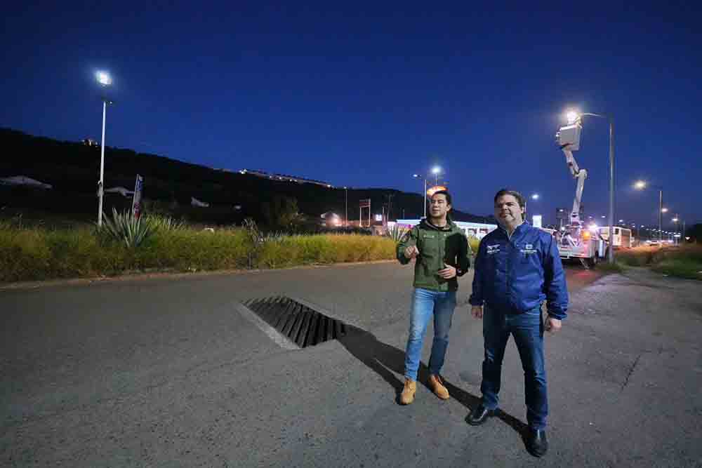 Instalan 330 luminarias en Libramiento Norponiente