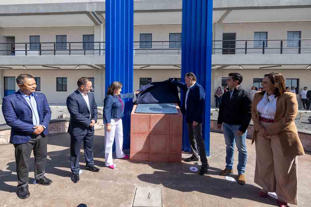 UAQ inaugura bachillerato Campus Aeropuerto con 43 mdp