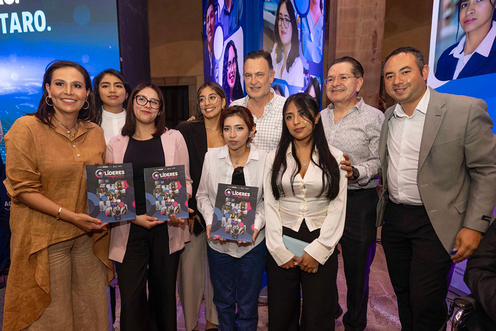 Querétaro presenta revista con 50 líderes juveniles