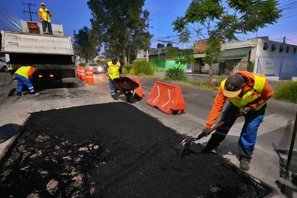 Querétaro rehabilita 112 mil m² con bacheo