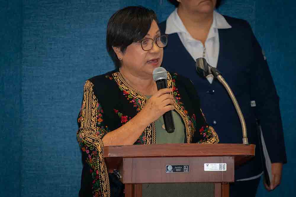 97 pasantes concluyen servicio social en Hospital General
