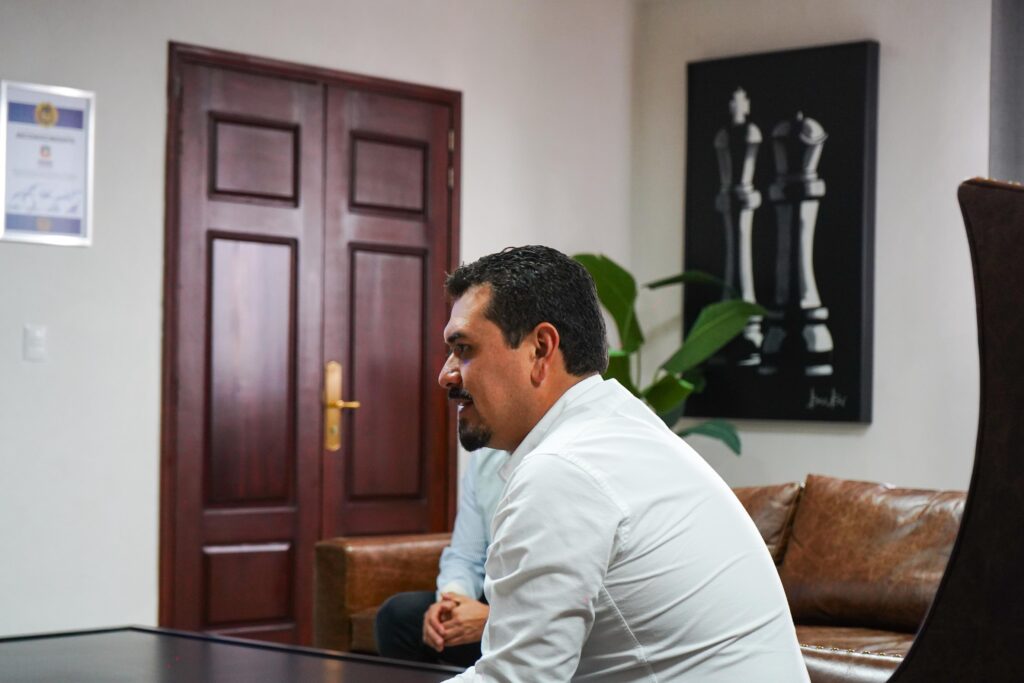 Pedro Escobedo y Amazon impulsan proyectos sustentables