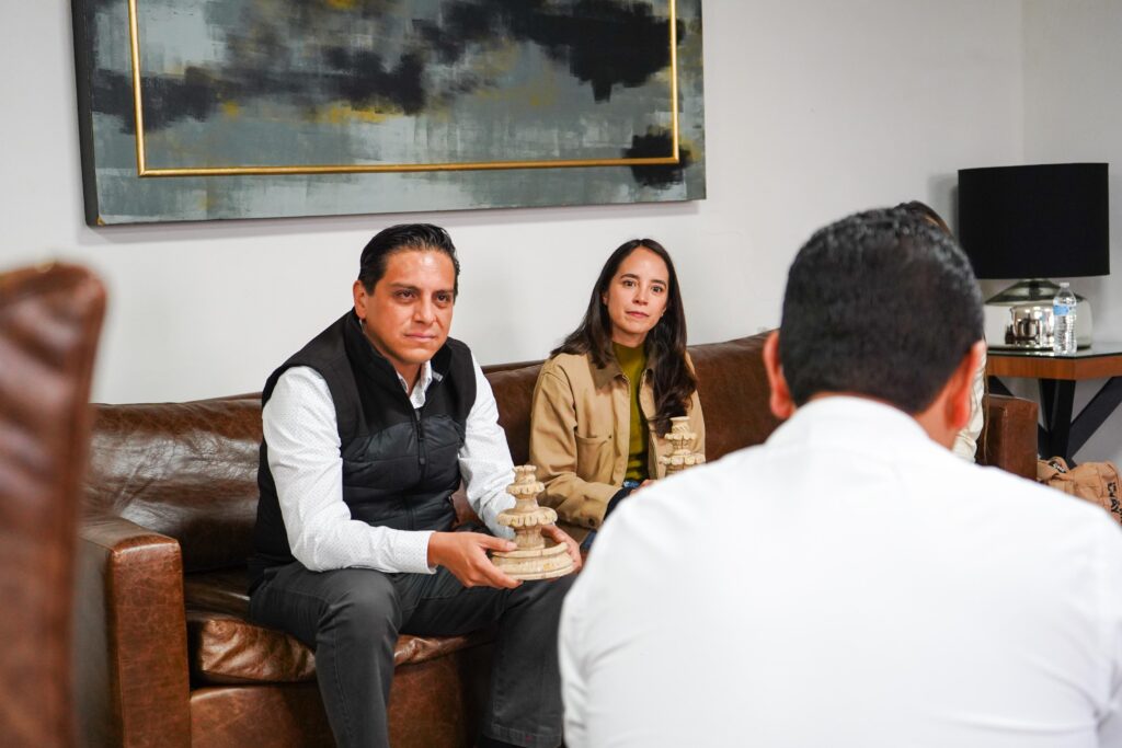 Pedro Escobedo y Amazon impulsan proyectos sustentables