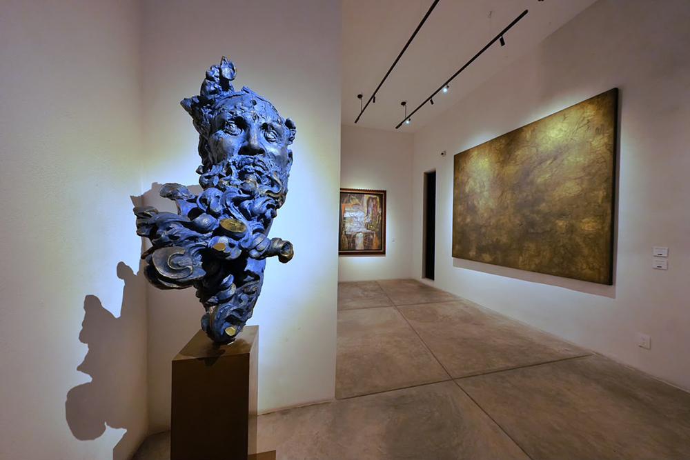 Lomelius exhibe 25 obras en M108 Querétaro