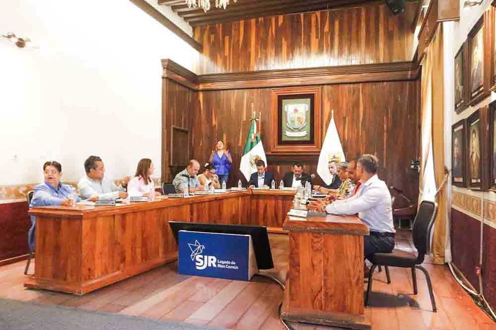 Miguel Jiménez asume Secretaría de Ayuntamiento