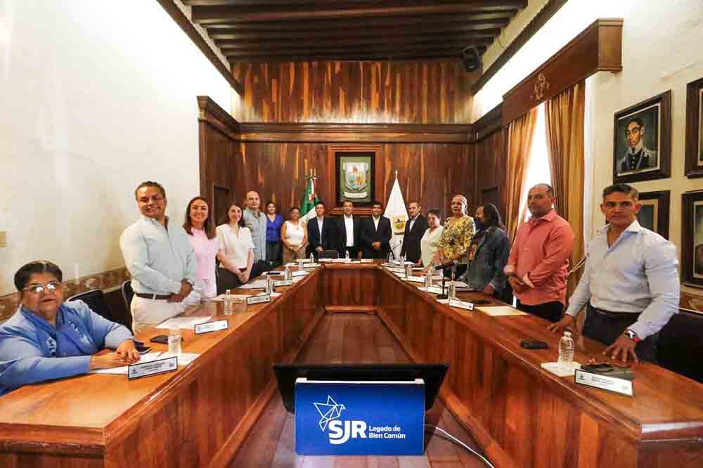 Miguel Jiménez asume Secretaría de Ayuntamiento