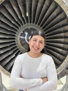Estudiante UNAQ gana presea STEM entre 797