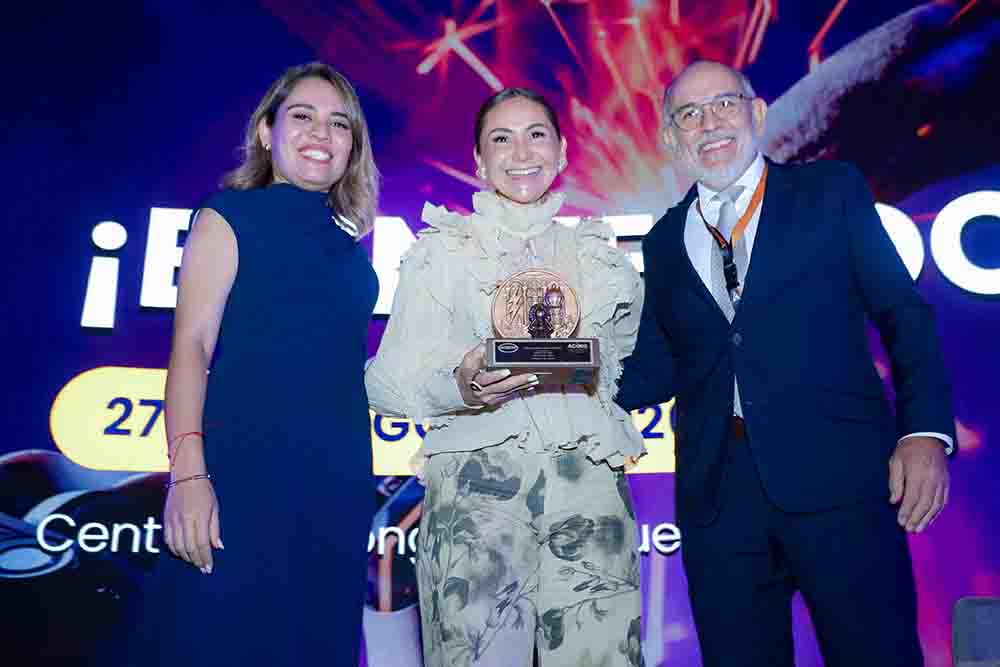 Rocha impulsa liderazgo femenino en Expo ElectriB