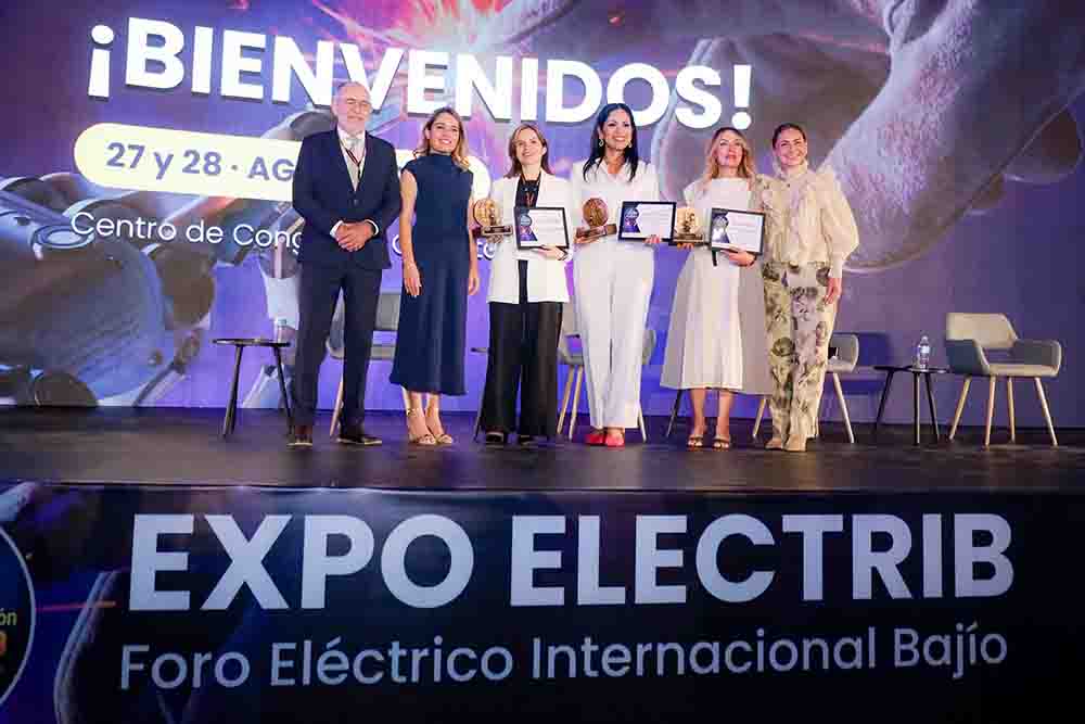 Rocha impulsa liderazgo femenino en Expo ElectriB