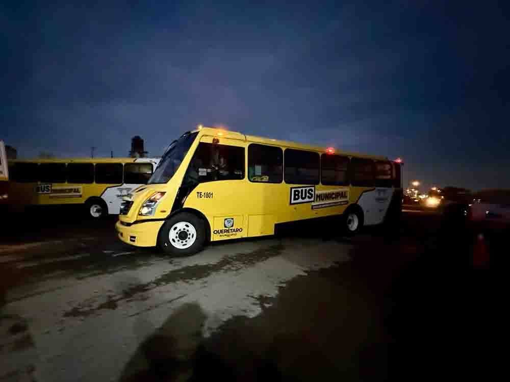 Querétaro inicia transporte escolar con 43 rutas