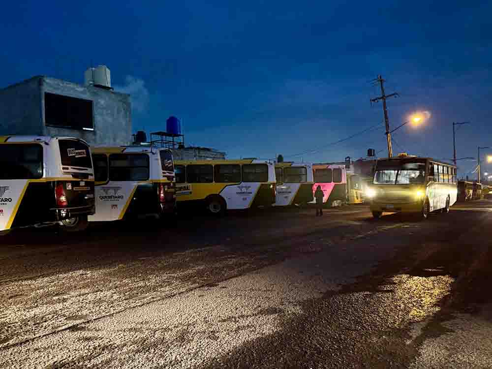 Querétaro inicia transporte escolar con 43 rutas