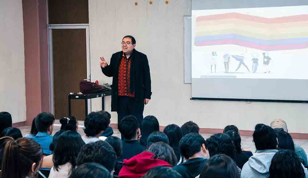 Estudiantes durante taller de SESA sobre diversidad sexual