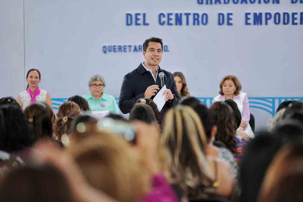 Graduación de mujeres en el Centro de Empoderamiento del Municipio de Querétaro