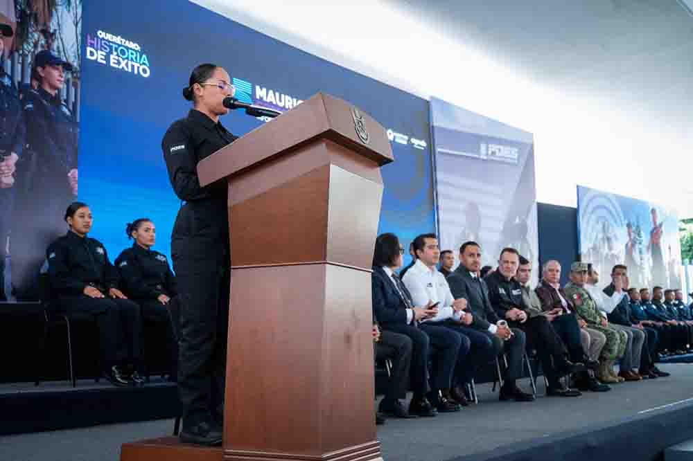 Kuri toma protesta a 41 nuevos policías