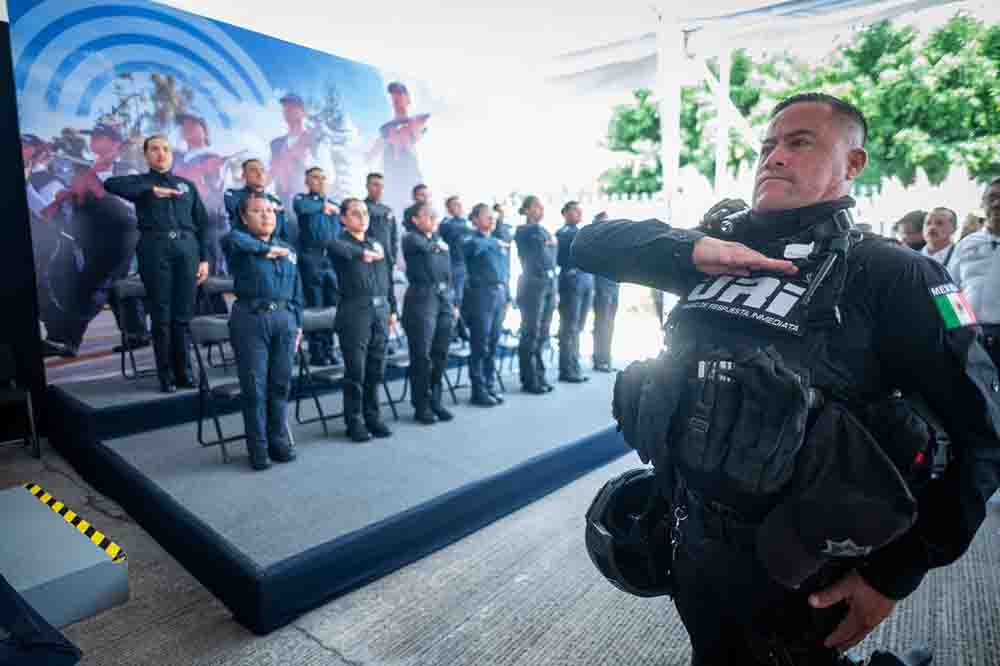 Kuri toma protesta a 41 nuevos policías