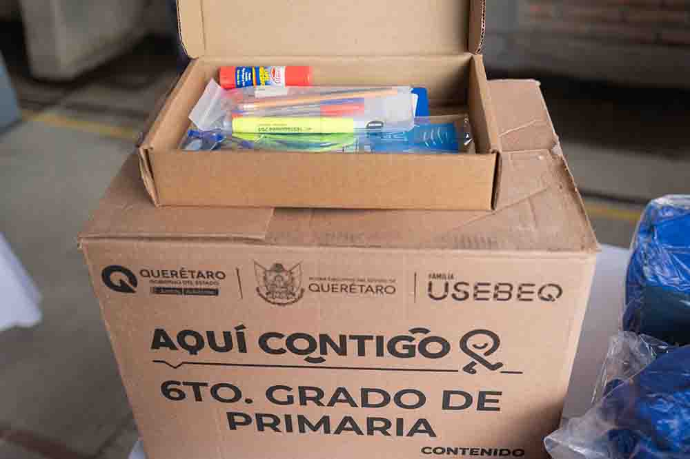 Kuri entrega aulas para 800 alumnos en Corregidora