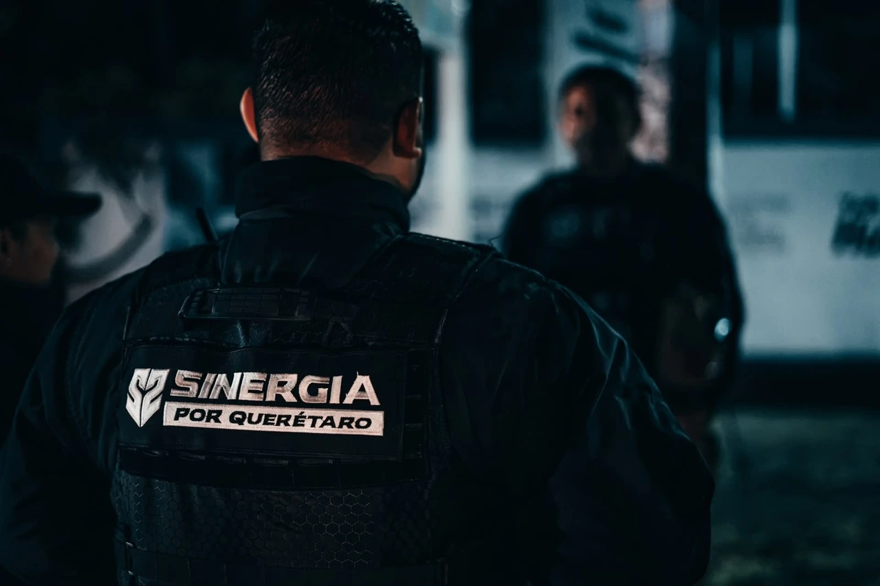 Elementos de seguridad durante operativo Sinergia en Querétaro