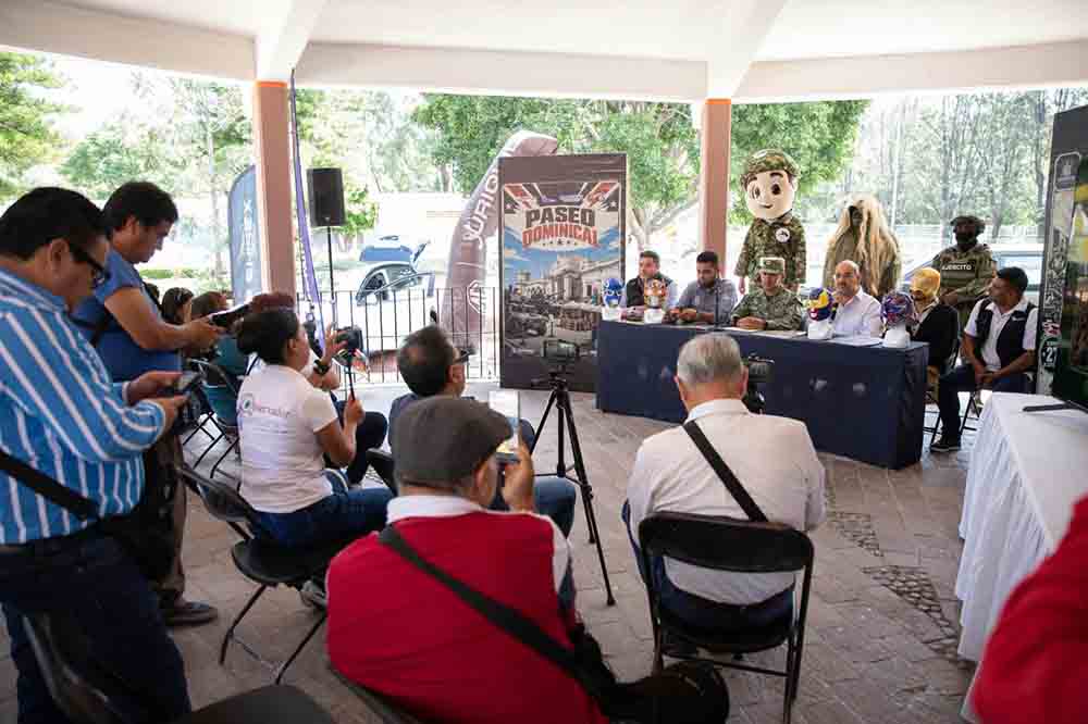 Autoridades y organizadores presentan el Paseo Dominical en La Llave