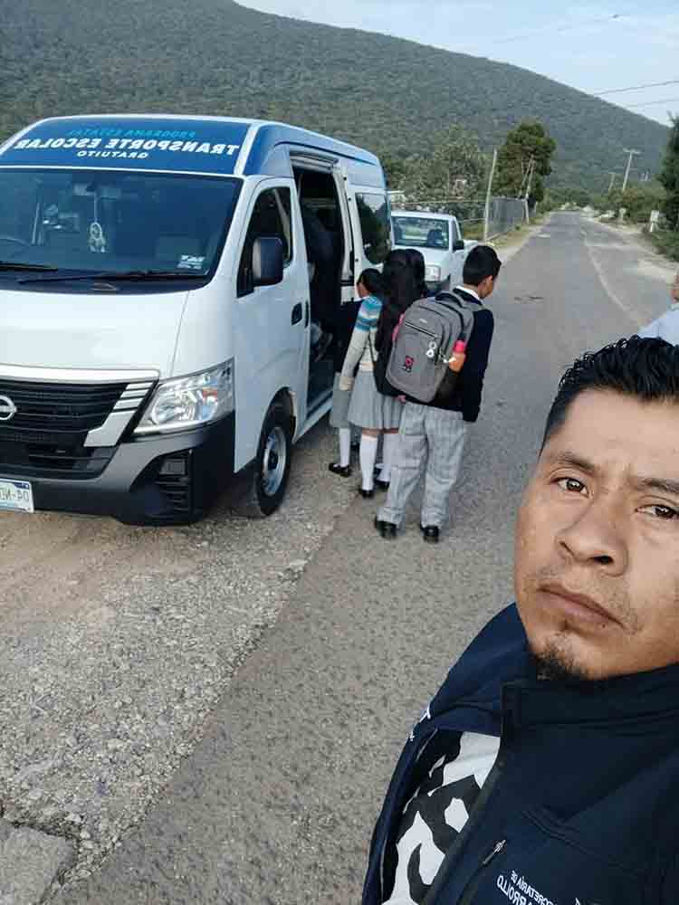Querétaro da transporte escolar a 10,872 estudiantes