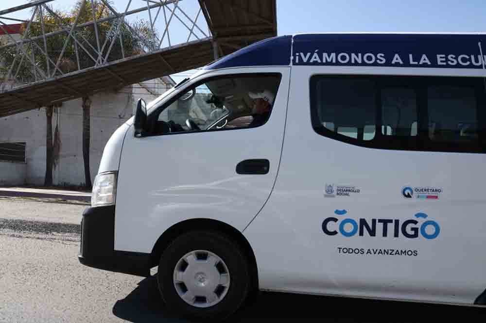 Querétaro da transporte escolar a 10,872 estudiantes