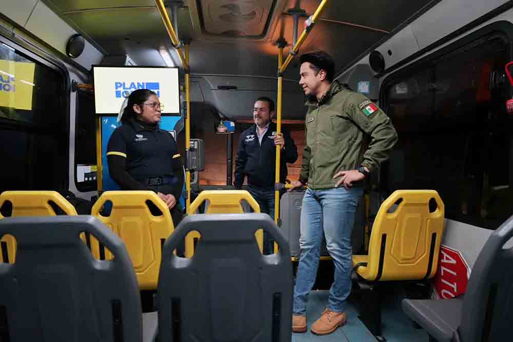 Querétaro abre convocatoria de transporte estudiantil gratuito