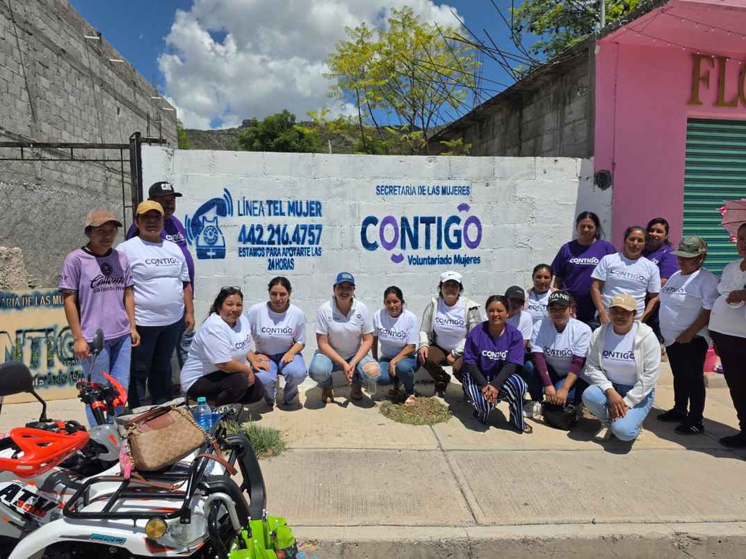 Voluntarias de Contigo Mujeres durante una jornada comunitaria