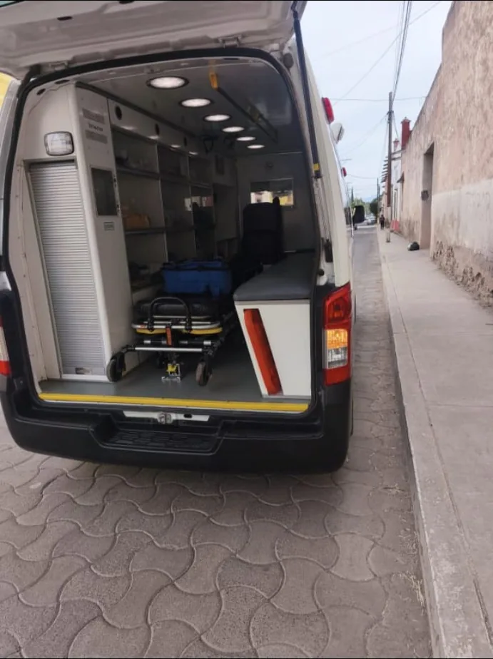 Interior de una ambulancia presuntamente vinculada a Protección Civil de Cadereyta