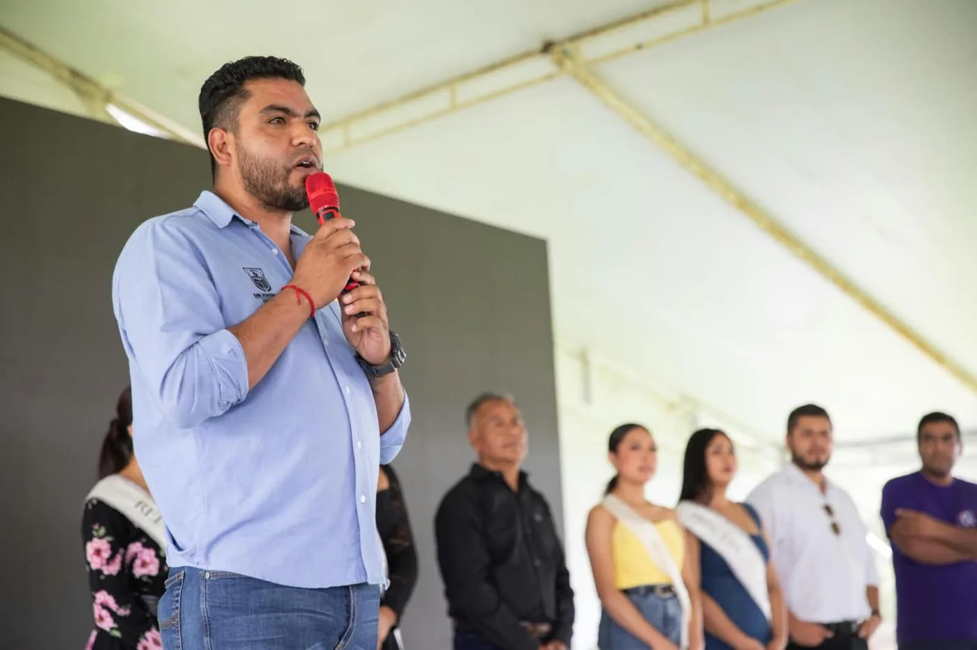 Autoridad municipal durante el Segundo Festival del Mole en Laguna de Lourdes