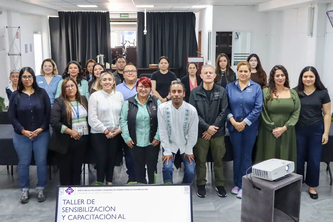 Sesión de capacitación del IEEQ sobre elecciones indígenas, intérpretes y autonomía