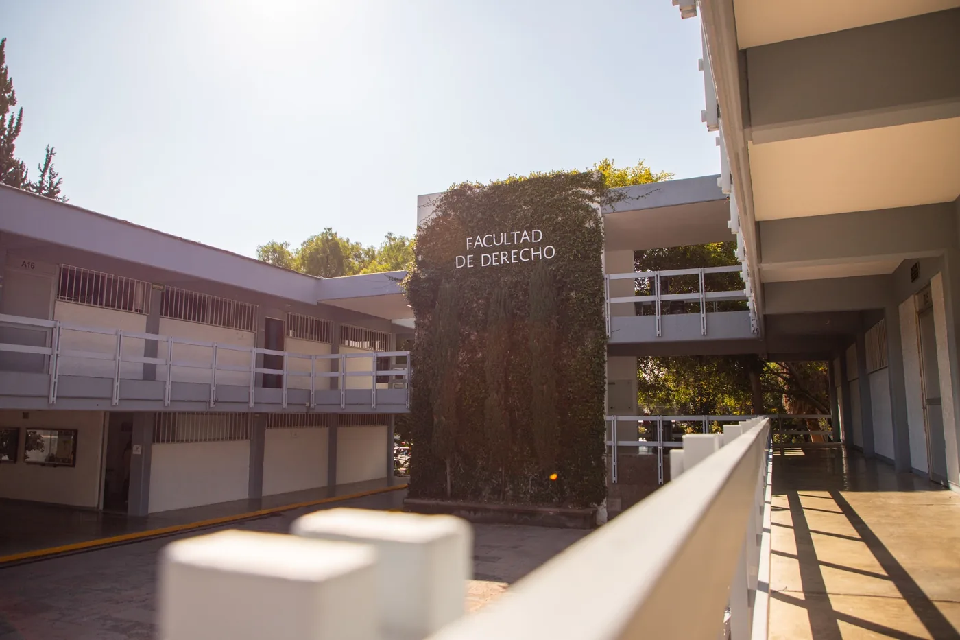 Instalaciones de la Facultad de Derecho de la UAQ