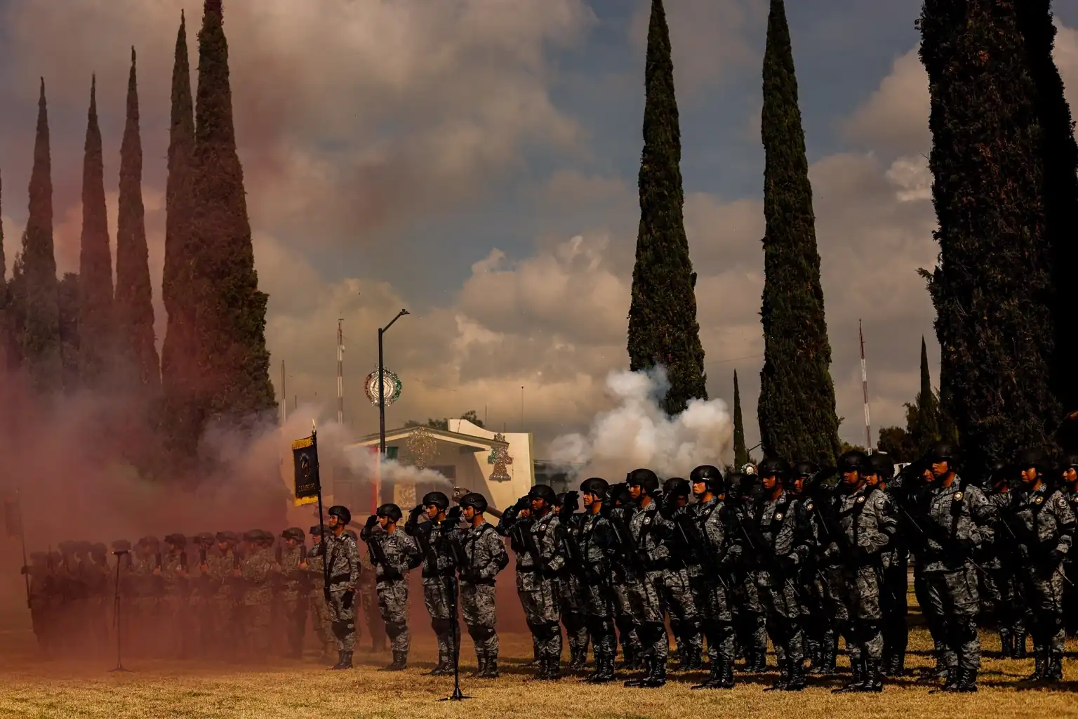 Elementos militares durante la conmemoración de los Niños Héroes en Querétaro